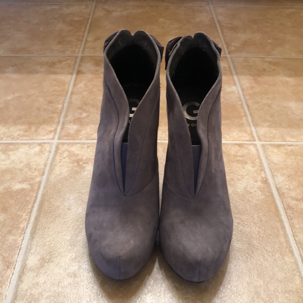 Guess Bow Back Booties - Picture 2 of 8
